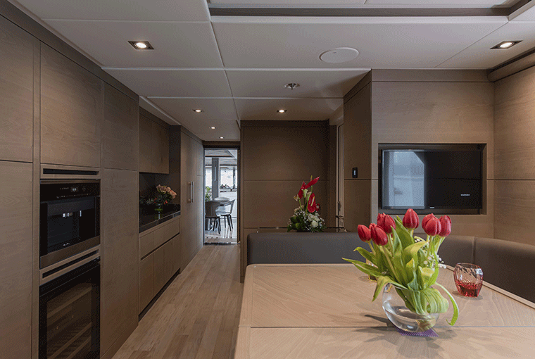Majesty 175